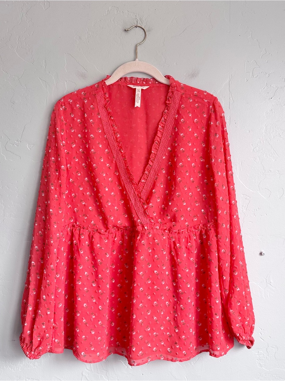 Matilda Jane Women's Coral Pink Floral Swiss Dot V-Neck Peplum Blouse Medium EUC